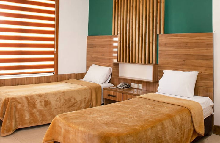 اتاق دو تخته توئین هتل ساحل طلایی قشم