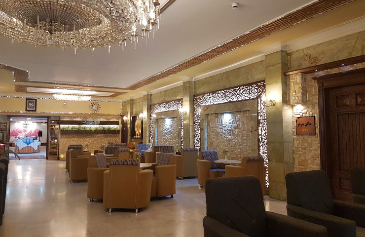 لابی هتل عالی قاپو اصفهان