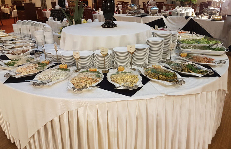 میز سلف سرویس رستوران آتریوم هتل درویشی مشهد 