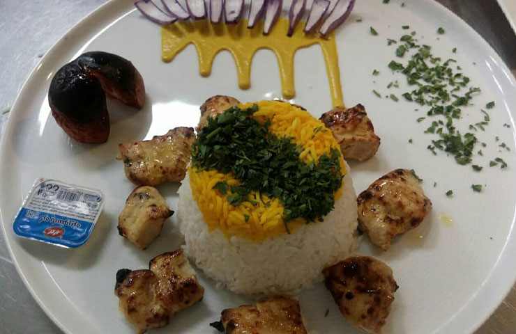تزئین غذا در رستوران هتل ونوس پلاس چالوس