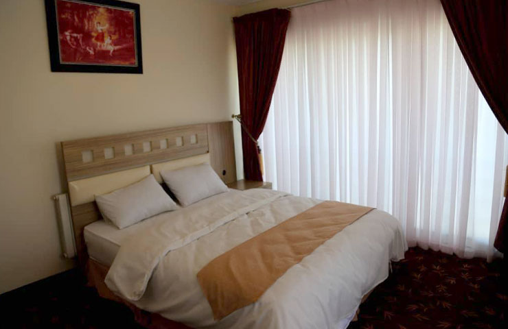 اتاق دو تخته دبل هتل‌ آپارتمان اکسین محمودآباد