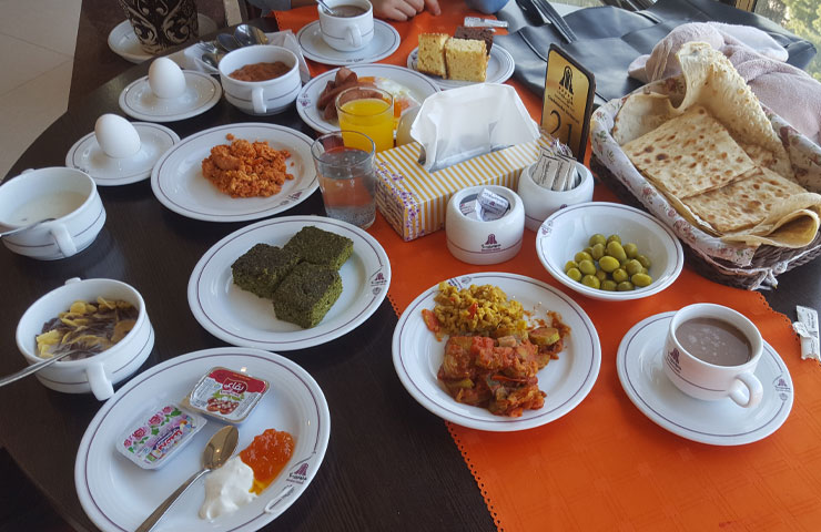 صبحانه هتل پارسیان کرمانشاه