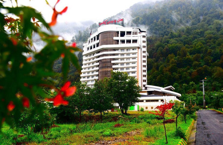 هتل ونوس پلاس چالوس در دل جنگل 